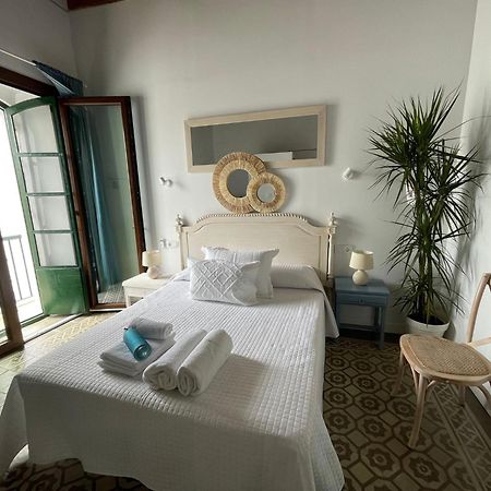 Dona Lola Rooms Conil De La Frontera Bagian luar foto